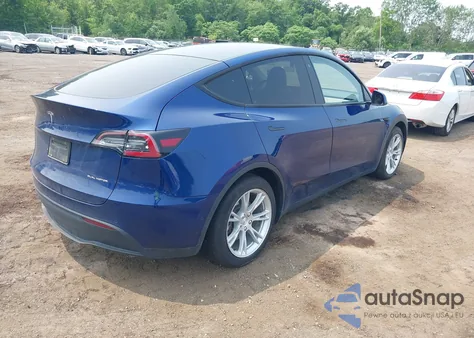 2020 Tesla Model Y Long Range Dual Motor All-Wheel Drive/Performance Dual Motor All-Wheel Drive z USA, uszkodzony, nr VIN 5YJYGDEF3LF005685